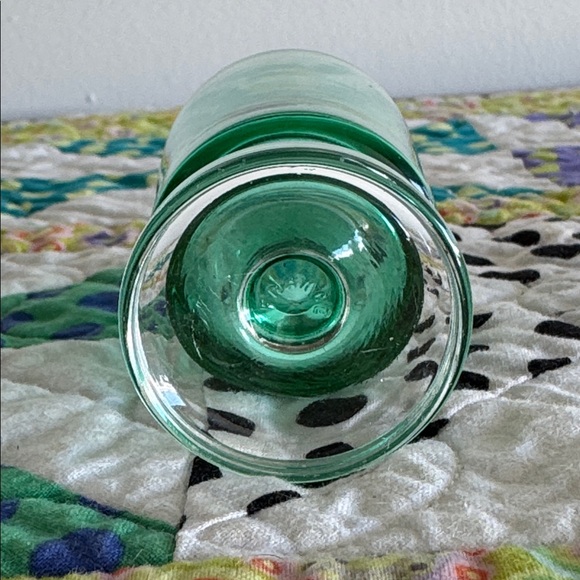 Vintage Luminarc Cavalier Green Stemmed Mini Liquor Shot Glasses Set of 2 France - Picture 2 of 2